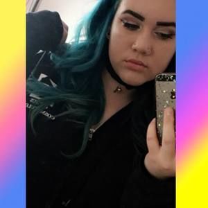 Meet your Posher, Leslie